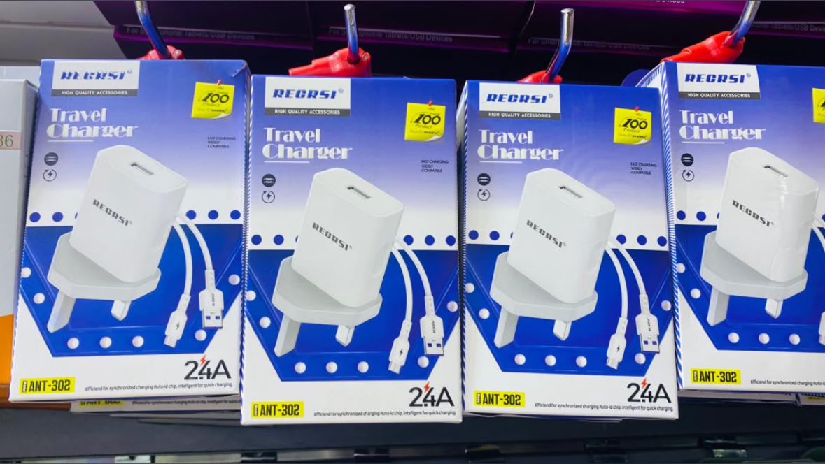 Recrsi Travel Charger 2.4A