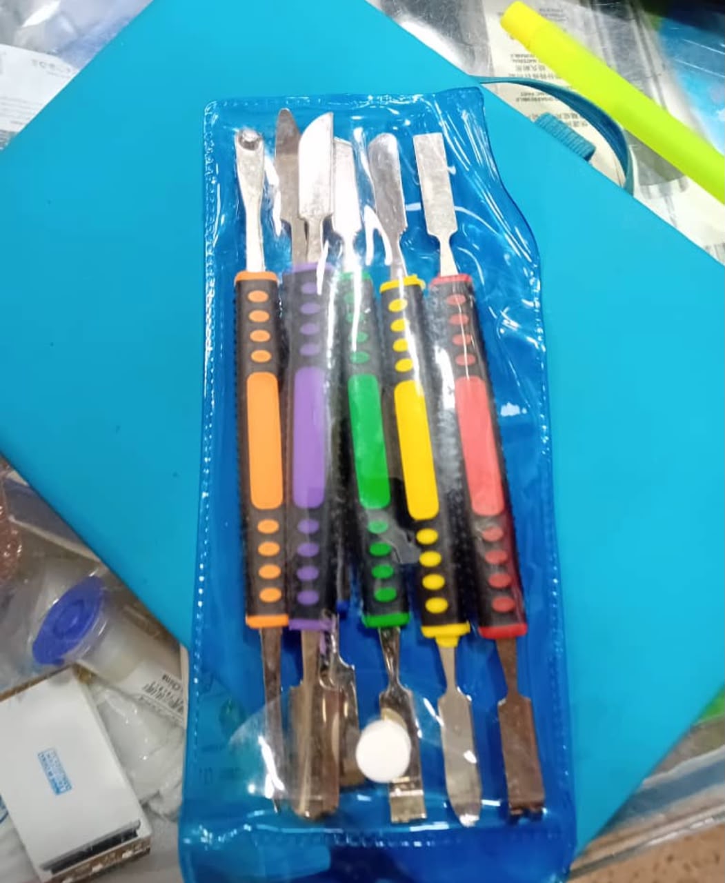 5-Piece Pry Tool / Spudger Set