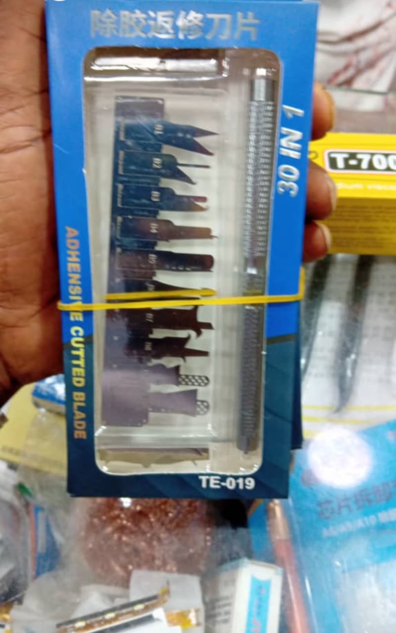 TE-019 Adhesive Cutting Blade Set (30-in-1)