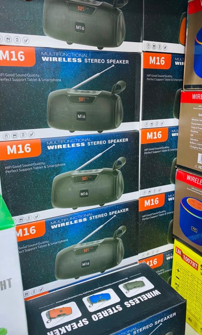 M16 Multifunctional Wireless Stereo Speaker