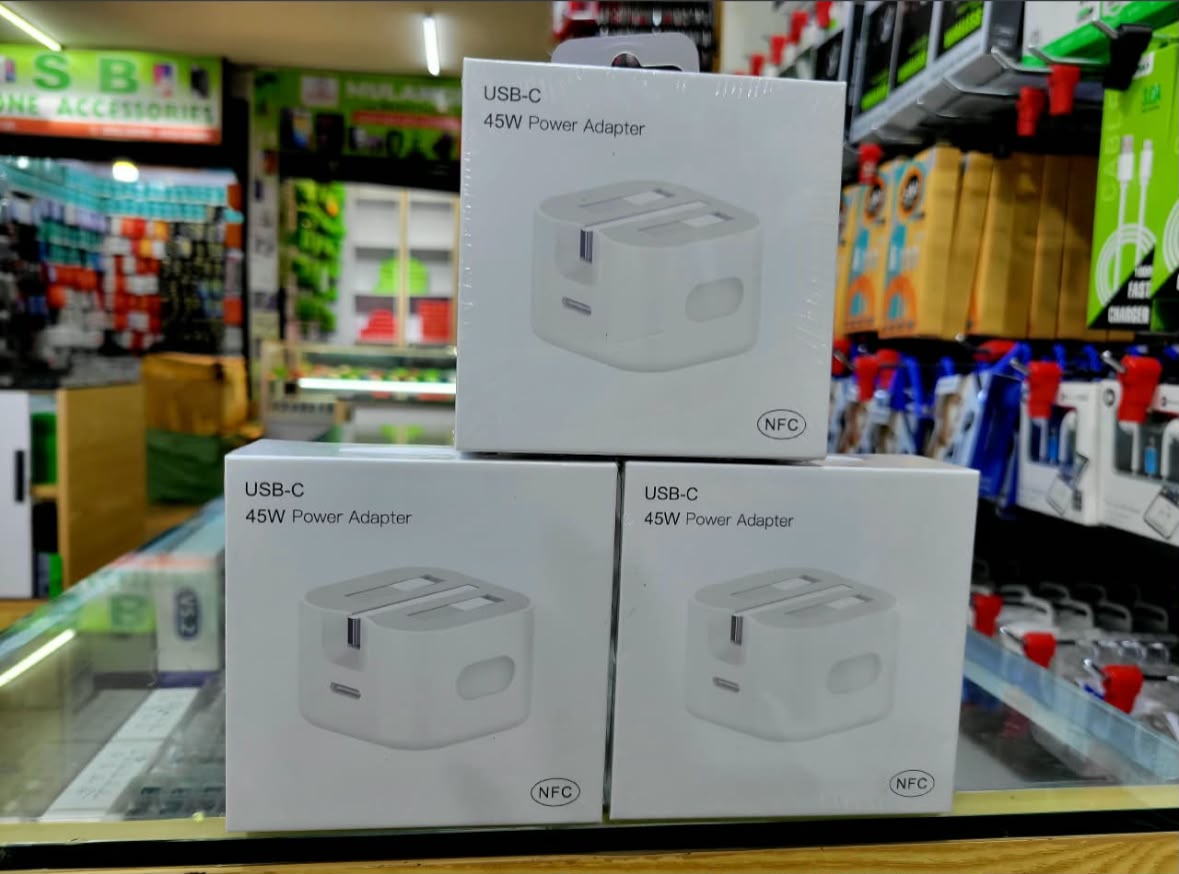 45W USB-C Power Adapter (NFC box)
