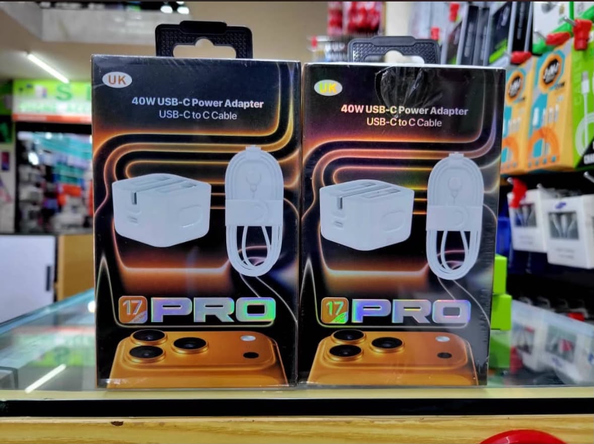 40W USB-C Power Adapter + USB-C Cable (17 Pro style box)