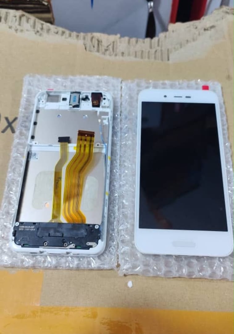 SH V40 Aquos Screen (White, Unbranded)